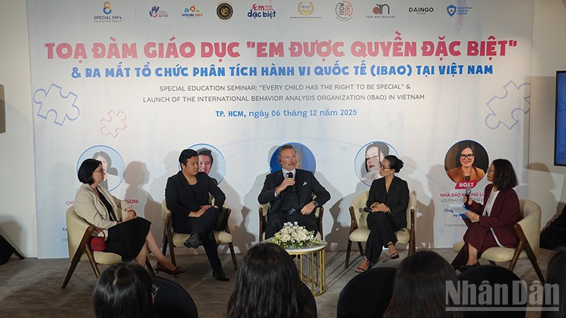 Quang cảnh buổi tọa đàm. (Ảnh: Linh Bảo)