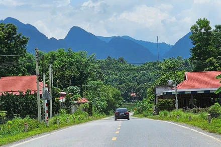 Hạ tầng giao thông, truyền tải điện, viễn thông vươn tới vùng thượng du Thanh Hóa.