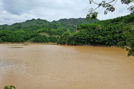 Nước trên sông Mã, thuộc các xã Trung Lý-Mường Lý, tỉnh Thanh Hóa.
