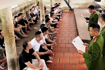 Công an phổ biến quyền bầu cử tới những người bị tạm giam, tạm giữ.