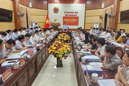 Quang cảnh phiên họp Ủy ban nhân dân tỉnh Thanh Hóa thường kỳ tháng 9.