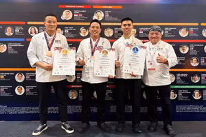 Đội tuyển đầu bếp Hà Nội tại cuộc thi. (Ảnh: Hội đầu bếp Hà Nội cung cấp)