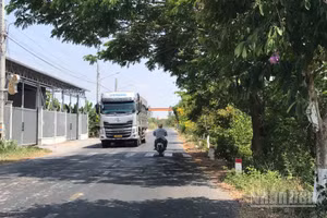 Tỉnh lộ 957 theo thời gian đã quá tải.