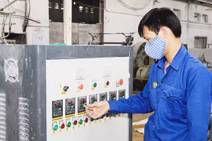 Các doanh nghiệp nhỏ và vừa mong muốn có cơ chế để tiếp cận được máy móc, công nghệ. Ảnh: NAM ANH