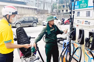 Việc triển khai xăng sinh học trên diện rộng đang mở ra cơ hội phát triển cho ngành công nghiệp ethanol trong nước. Ảnh: NAM HẢI