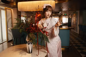 Idol Nation trong tà áo dài Việt. (Ảnh: NVCC)