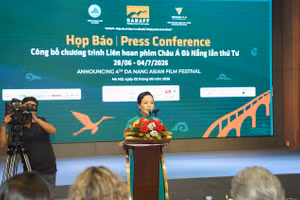Tiến sĩ Ngô Phương Lan tại buổi họp báo công bố Liên hoan phim châu Á-Đà Nẵng 2026.