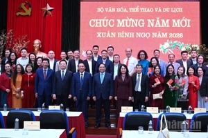 Thủ tướng Phạm Minh Chính và các đại biểu.