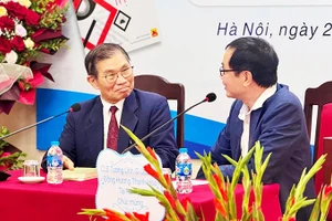 Điểm tựa chữ Tâm, chữ Tình