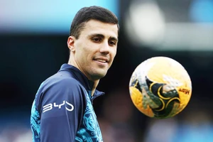 Real tiến gần Rodri