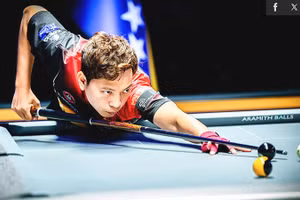 Cơ thủ Dương Quốc Hoàng.