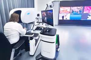 Ca phẫu thuật từ xa xuyên lục địa