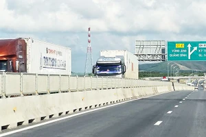 Bắt đầu thu phí 5 tuyến cao tốc Bắc - Nam