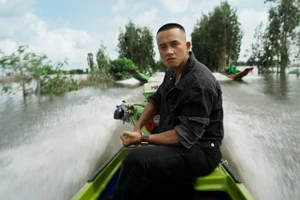 Mai Tài Phến trong phim. (Ảnh: Nhà sản xuất cung cấp)