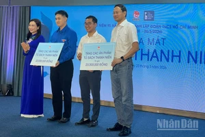 Ra mắt Tủ sách Thanh niên khơi gợi nguồn cảm hứng và lòng yêu nước cho giới trẻ