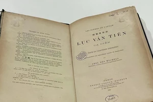 Tác phẩm in bằng chữ Quốc ngữ in năm 1883. (Ảnh minh họa: TTXVN)