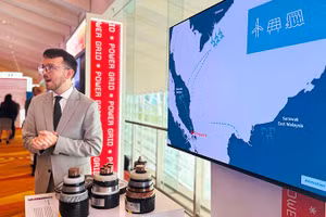 Giới thiệu công nghệ Solar Lidar tại Tuần lễ năng lượng quốc tế Singapore 2025. Ảnh: HỒNG VIỆT