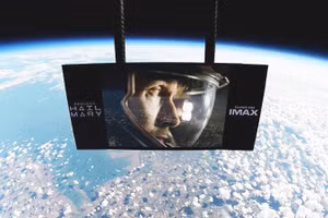 Quảng bá phim trong không gian