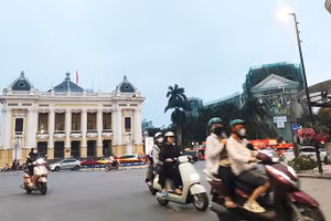 Tại nhiều công trình mang đậm dấu ấn giao thoa, tiếp biến văn hóa, còn ít hoạt động mới hướng đến giới trẻ. Ảnh: DƯƠNG XUÂN