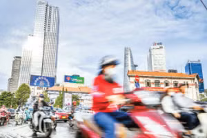 Nhịp sống sôi động của thành phố mang tên Bác.