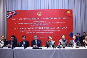 Tổng Bí thư Tô Lâm dự Toạ đàm doanh nghiệp Việt Nam-Anh quốc. (Ảnh: Thống Nhất/TTXVN) 