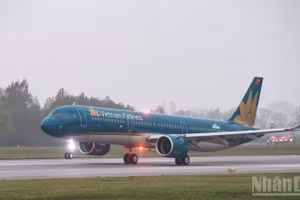 Do ảnh hưởng của bão Ragasa, hãng hàng không Vietnam Airlines tiếp tục điều chỉnh lịch khai thác các chuyến bay nhằm bảo đảm an toàn cho hành khách và phi hành đoàn.