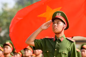 Lực lượng Công an nhân dân là nòng cốt trong sự nghiệp bảo đảm an ninh, trật tự, bảo vệ cuộc sống bình yên của nhân dân. (Ảnh: THẾ ĐẠI)