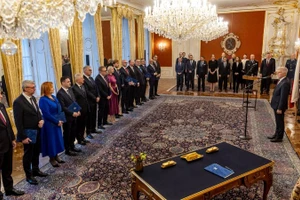 Chính phủ mới của Cộng hòa Séc tuyên thệ nhậm chức.