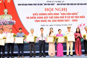 Tôn vinh, biểu dương 151 điển hình “Dân vận khéo” và điểm sáng Quy chế dân chủ ở cơ sở tiêu biểu tỉnh Nghệ An, giai đoạn 2021-2025. (Ảnh tư liệu)