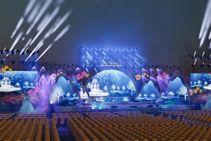 Phối cảnh sân khấu chương trình “Xuân Biên phòng ấm lòng dân bản”. (Ảnh: Ban tổ chức)