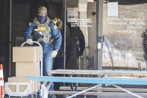 FBI thu thập tài liệu về mạng lưới 764 trong một cuộc điều tra. Ảnh: AFP