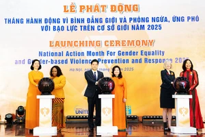 Các đại biểu dự Lễ phát động tại Hà Nội. Ảnh: VĂN BAN