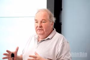 Tiến sĩ Khoa học Dmitry Mosyakov. 