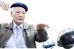 Đại tá phi công Hoàng Biểu.
