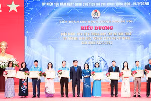 Tôn vinh các điển hình học tập, làm theo Bác