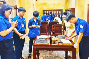 Sự hỗ trợ của công nghệ số cùng các hoạt động trải nghiệm giúp giới trẻ dễ dàng tiếp cận hơn với di sản.