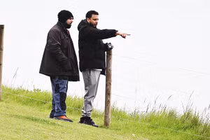 Hai kẻ khủng bố trong chuyến trinh sát tại cảng Dover. Ảnh: GREATER MANCHESTER POLICE