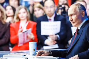 Tổng thống V.Putin tại cuộc họp báo tổng kết năm 2025. Ảnh: TASS