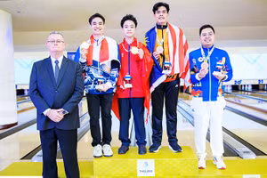 Trần Hoàng Khôi, Huy chương vàng Bowling.