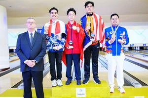 Trần Hoàng Khôi, Huy chương vàng Bowling.