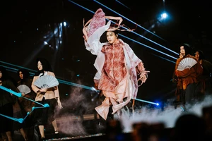 Soobin Hoàng Sơn trong đêm diễn. (Ảnh: Ê-kíp cung cấp)