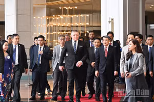 Thủ tướng Lê Minh Hưng và Thủ tướng Slovakia Robert Fico tham dự Diễn đàn doanh nghiệp Slovakia-Việt Nam năm 2026.