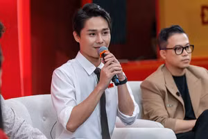 Nhạc sĩ, ca sĩ Tăng Duy Tân chia sẻ tại Tọa đàm. (Ảnh: Ban tổ chức)
