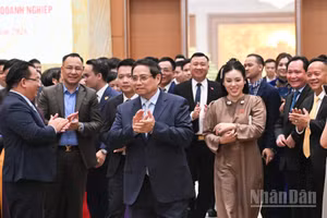 Thủ tướng Chính phủ Phạm Minh Chính tới dự Hội nghị doanh nghiệp góp phần vào tăng trưởng hai con số.