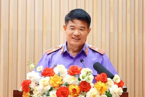 Đồng chí Nguyễn Huy Tiến, Ủy viên Trung ương Đảng, Bí thư Đảng ủy, Viện trưởng Viện Kiểm sát nhân dân tối cao phát biểu chỉ đạo tại Hội nghị học tập, quán triệt thực hiện Chỉ thị số 06-CT/TW ngày 6/6/2026 của Bộ Chính trị về tăng cường sự lãnh đạo của Đảng đối với công tác kiểm sát nhân dân trong giai đoạn mới, vừa được tổ chức tại Hà Nội.
