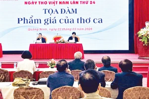 Quang cảnh Tọa đàm “Phẩm giá của thơ ca”. (Ảnh: PV)