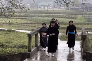 Cầu bê-tông tránh lũ tại thôn Bản Thăng, xã Tùng Vài, huyện Quản Bạ (Hà Giang).