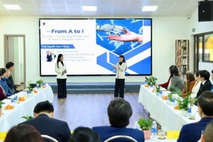 Các đại biểu tham dự hội thảo.