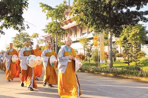 Trong khuôn khổ Đại lễ Phật đản Liên hợp quốc Vesak 2025 hàng vạn đại biểu, tăng ni, phật tử trong nước và đại biểu đến từ 85 quốc gia, vùng lãnh thổ đã tham dự. (Ảnh: TTXVN)