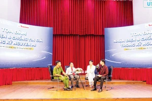 Tọa đàm “Nhận diện & chống tin giả trong kỷ nguyên AI” tại Trường đại học Giao thông vận tải Thành phố Hồ Chí Minh. (Ảnh: Ban tổ chức)